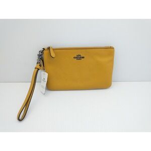 Coach 22952 Pebbled Leather Small Wristlet in Honeycomb Dark Mustard *Read*